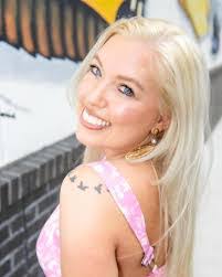 Brittany Vann's Instagram, Twitter & Facebook