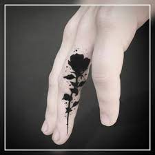 25 Small Black Rose Tattoo Designs Tattoo Smalltattoo Chic Tattoo Finger Tattoo Ideas Tattoo Mini
