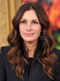 A Ranked List Of Julia Roberts Best And Worst Hair Color Moments Daily Makeover Hair Color Auburn Auburn Balayage Julia Roberts Hair
