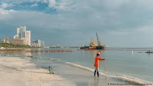 Philippines Artificial White Sandy Beach Could Spell Eco Disaster Environment All Topics From Climate Change To Conservation Dw 26 10 2020