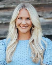 Meredith Payne's Instagram, Twitter & Facebook