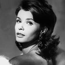 He had a sword on his left upper thigh. Senta Berger Wollte Aussehen Wie Sophia Loren