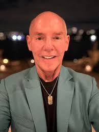 Fantastic first day hosting Holman Motorcars and Denison Yachts at my house  for the 2025 Fort Lauderdale International Boat Show !! Always fun having a  Rolls Royce, Bentley, and Aston Martin on