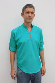 Il était adopté par les fonctionnaires chinois sous la dynastie qing. Tunique Col Mao Bleue Sagar Baisap