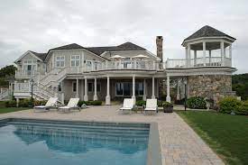 Vacation home options in hampton beach include condos, houses, hotels, and cottages. Hamptons Beach House Maritim Pools New York Von Katharine Jessica Interior Design Llc Houzz