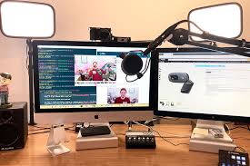 Record and instantly share video messages from your browser. Setting Up Your Webcam Lights And Audio For Remote Work Podcasting Videos And Streaming Mattstauffer Com
