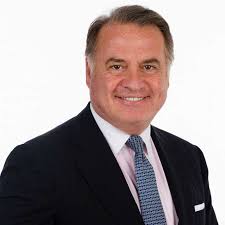 Mark Freitas's Instagram, Twitter & Facebook