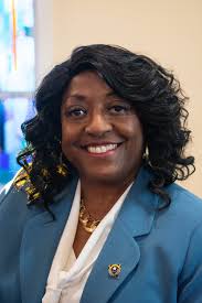 Freshman Orientation: Assemblywoman Angie Taylor says education changed her  life