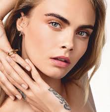 Twitter Cara Delevingne Photoshoot Cara Delevingne Cara