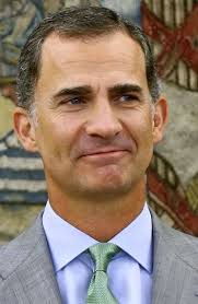 Felipe VI reanuda la actividad oficial sin barba y con buen humor