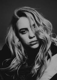 Black And White Photos Of Celebrities Pin By Sofie Mendes On Billie Eilish Billie Billie Eilish Celebrities