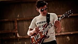 El saxofonista, que fue parte de los redondos, pero también colaboró con bandas supuestamente opuestas como riff y los encargados. Vdikvwdgfflfm