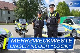 Polizei Hamburg Mehrzweckweste An Heissen Tagen Facebook