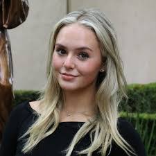 Mia Baird's Instagram, Twitter & Facebook