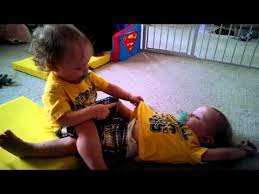Twin Discover The Purpose Of A Belly Button So Freakin Adorable Amusing Laughing So Hard Laughter