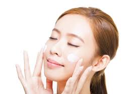 Namun, obat ini dapat membuat kulit lebih sensitif terhadap sinar matahari. 6 Produk Melanox Yang Bisa Dicoba Agar Kulit Cerah Dan Mulus Bukareview