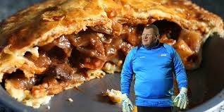 Sutton united substitute goalkeeper wayne shaw has offered his resignation after eating a pie during a match, the club's manager paul doswell has confirmed. A Pie Eating Keeper At Sutton United Football Club Resigns Gamingzion Gamingzion