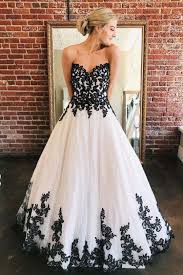 Black And White Wedding Dress In 2020 Formal Prom Dresses Long Long Elegant Prom Dresses Evening Dresses Prom