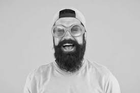 Beyaz Tenli Sakallı Şık Saçlı Sanatsal Gözlüklü Mikrofonlu Hoparlörlü —  Stok Foto © stetsik #620804844