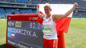 Anita włodarczyk rzutem na odległość 82,29m ustanowiła rekord świata w rzucie młotem. Polskatymzyla Anita Wlodarczyk Ze Zlotym Medalem I Rekordem Swiata Igrzyska W Rio De Janeiro 2016 Eurosport W Tvn24