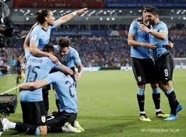 The soccer teams paraguay and uruguay played 9 games up to today. Uruguay Vs Paraguay Pertandingan Kunci La Celeste Tembus Piala Dunia 2022