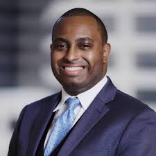 Chris Lomax's Instagram, Twitter & Facebook