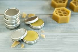 Inoltre, nella crema fatta in casa l'apporto di vitamina f ed e, grassi, cere, sostanze protettive, riequilibranti e stimolanti è pari circa l'80% del suo peso complessivo. Crema Viso Idratante Alla Cera D Api Non Sprecare