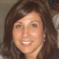 Lisa Ruff's Instagram, Twitter & Facebook