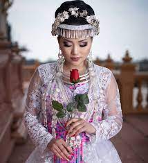 Hnubhli Hmongclothes On Instagram Let Us Make Your Story Unique With Our One Of A Kind Hmong Inspired Wedding Hmong Clothes Traditional Outfits Hmong Wedding