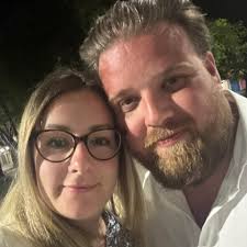 Looking for a chippy for a day to hang some doors and do a small amount of  stud work. Thanks