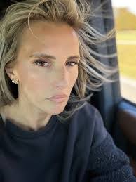 Nicole Howes's Instagram, Twitter & Facebook