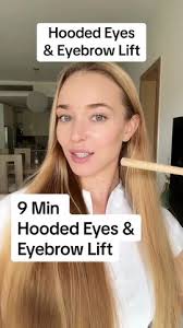Eyebrow Hooding