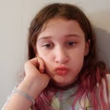 Sadie Ash (@AshSadie)