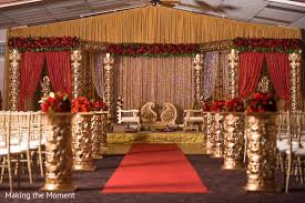 Precious Golden Indian Wedding Ceremony Decor Https Www Maharaniweddings Com Gallery Photo 143885 Mandap Indian Wedding Wedding Decorations