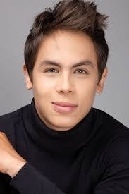 Alejandro Hidalgo's Instagram, Twitter & Facebook