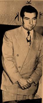 Commandez lucky luciano au meilleur prix. Lucky Luciano S Signet Ring On Pawn Stars Mafialife Blog