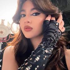 ⚡️🔊🎸 It's Ale Day 😎🔥⚡️ #TheGrooveDay #AleVillarreal #TheWarningBand