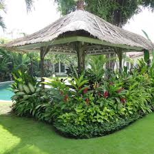25 Tropical Garden Designs Decorating Ideas Tropical Landscaping Tropical Garden Design Tropical Backyard