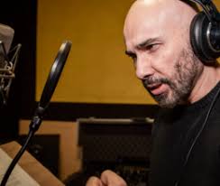 Online Voice Actors with Deep Voices