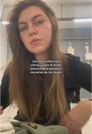 Dayson Ce Daron Matrixe Par La Piscine