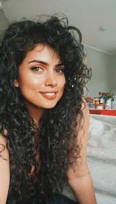 Good hair day 🎀 Love this before and after 🥰 Brightening it back up while  still keeping some dimension at the roots 📍based at Gemini unisex salon  📲07508978277