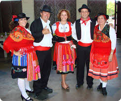 The Portuguese Wear Very Vivid And Colorful Clothing Styles Women Usually Wear Long Skirts While The Men We National Clothes Traditional Outfits Folk Clothing
