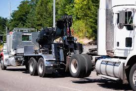 Reliable Heavy Duty Towing Services for Trucks, Buses & Commercial Vehicles