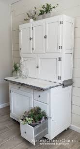 We've also built hoosier cabinets for companies such as lehman's hardware in kidron ohio. 1914 White Beauty Hoosier Cabinet Second Chance Charms