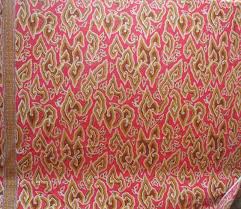 Pengertian batik adalah motif atau gambar yang di tuangkan pada kain yang di proses secara khusus dengan teknik tertentu sehingga menghasilkan gambar dan motif yang menarik. Batik Trusmi Pesona Yang Terpendam Dari Cirebon