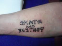 Eric dressen ha passato un paio di giorni a milano trovando il tempo di incontrare gli skaters al vans store, tatuare all'hive tattoo art gallery e soprattut. Skate And Destroy Archive Worldwide Tattoo Supply