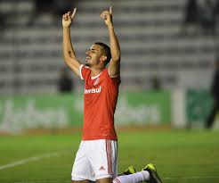 In the current season for internacional thiago galhardo gave a total of 50 shots, of which 28 were shots on goal. Rw1yhzzrykaghm