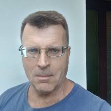 Leslie Molnar in people