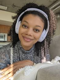 I'm a Christian music and lifestyle blogger in San Diego, California