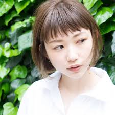 オン眉が似合う顔の芸能人を手本に男ウケする眉上バングの切り方hair